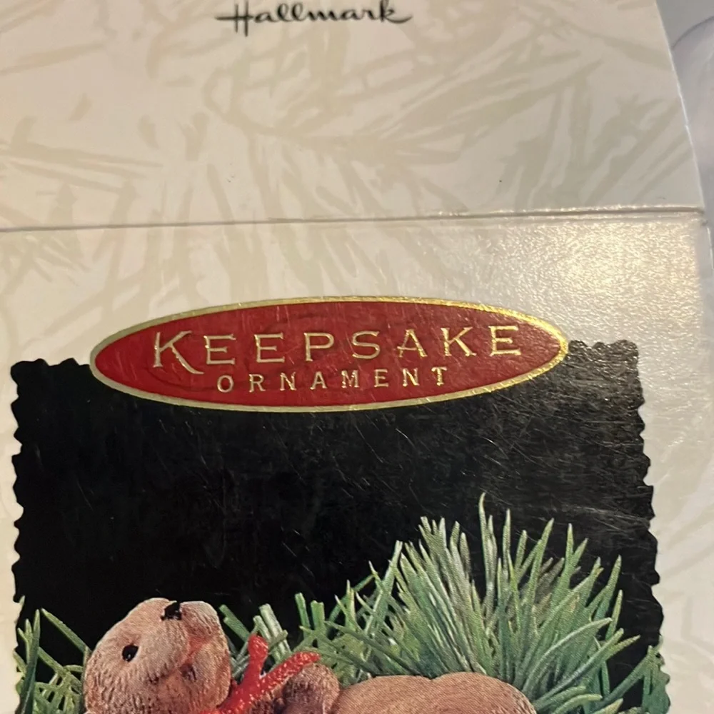 Hallmark Keepsake 1995 Otter‎ Clip Ornament